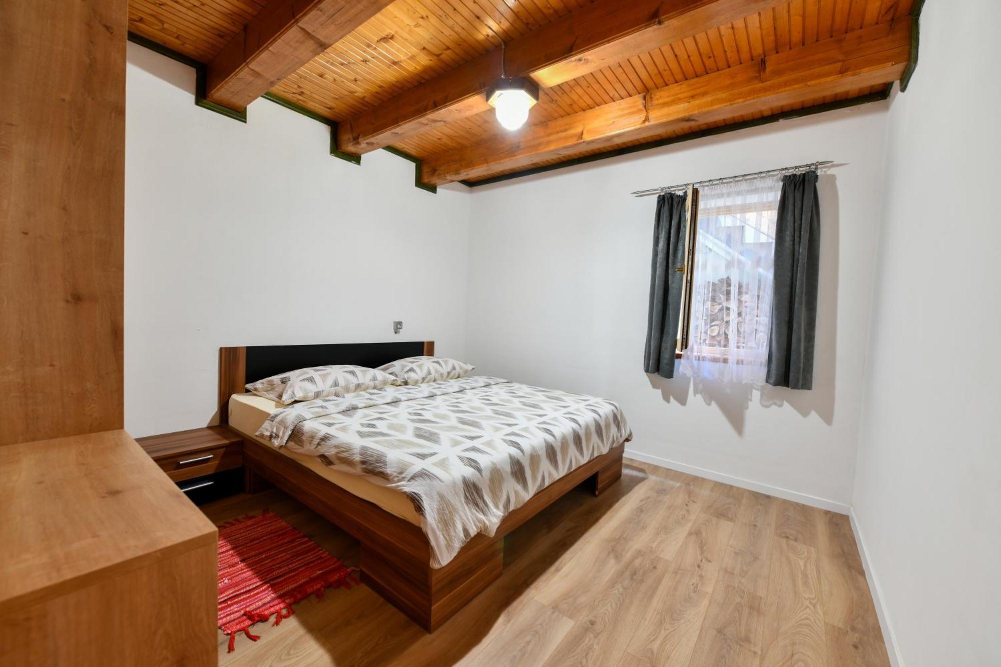 Guest House Martin Korana Exterior photo