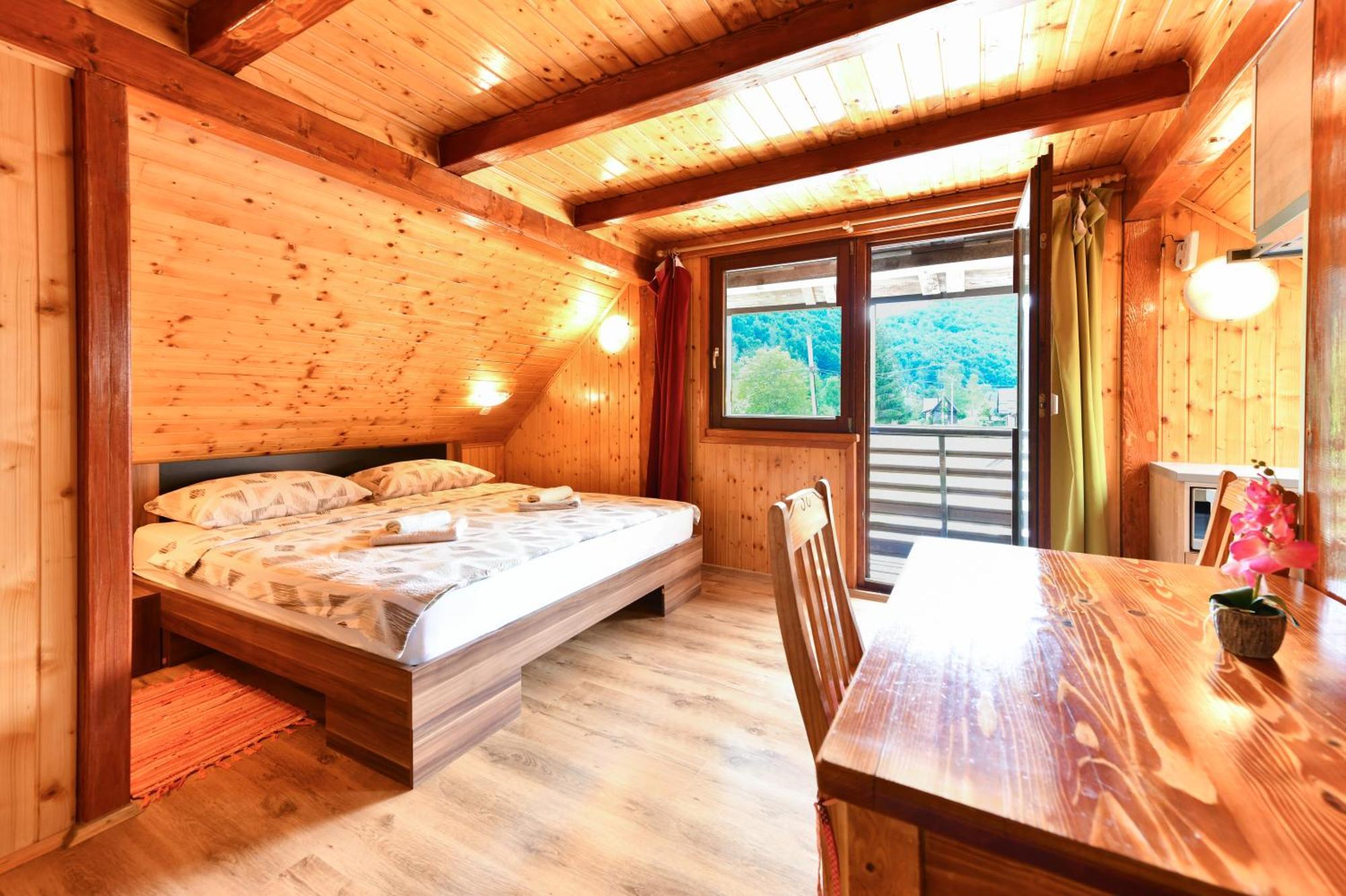 Guest House Martin Korana Exterior photo