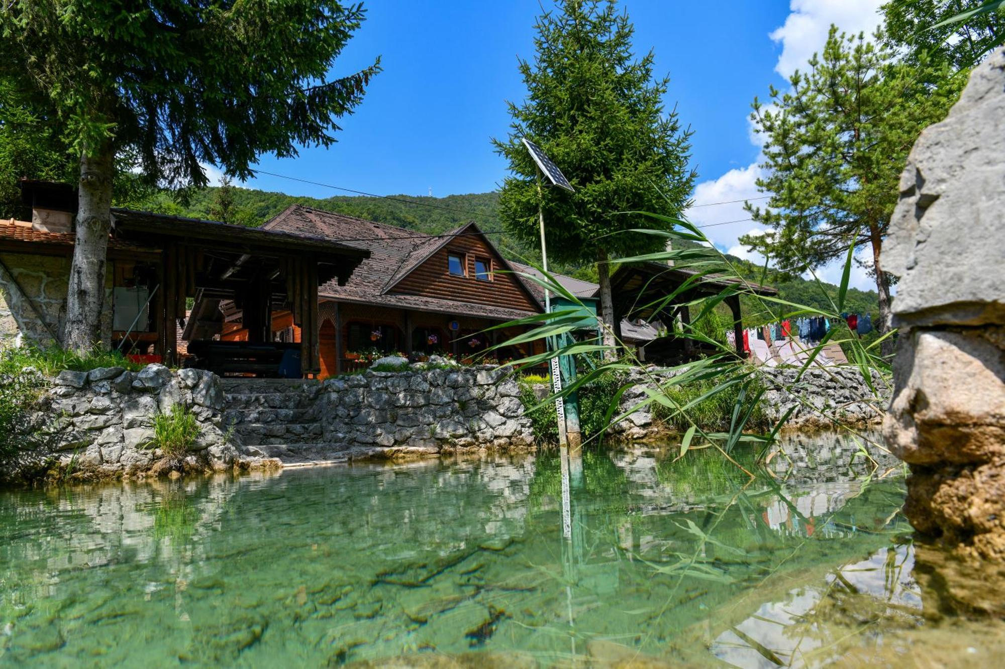 Guest House Martin Korana Exterior photo